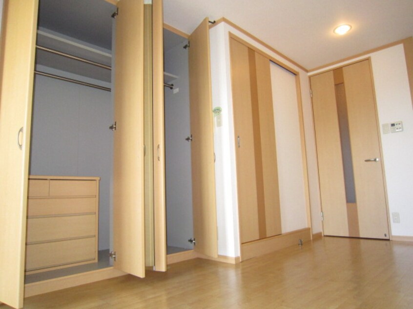 収納 梅町マンション