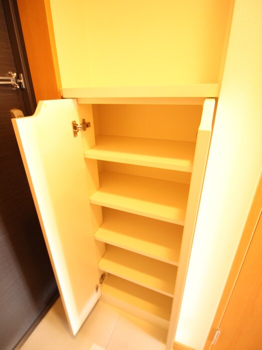 靴箱 ライブコ－ト北梅田