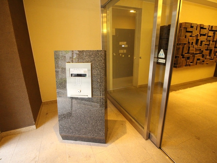 エントランス部分 ライブコ－ト北梅田