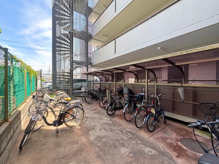 駐輪場 パ－クスクエア長居