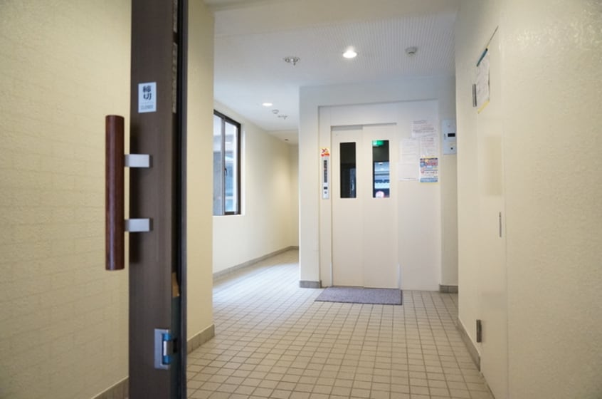 エントランス部分 カ－ネルヒル