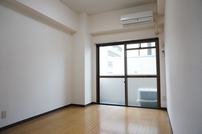 居室 カ－ネルヒル