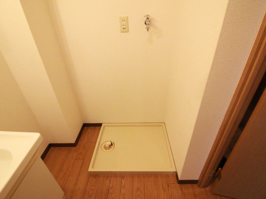 洗濯機置場 八番館