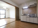 居室 八番館