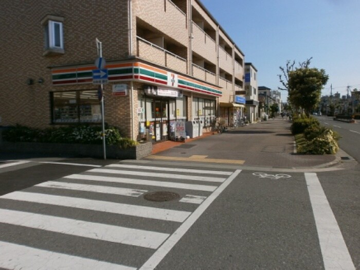 セブンイレブン(コンビニ)まで790m メゾン浜甲子園