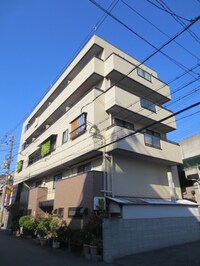 栄光ハイツ