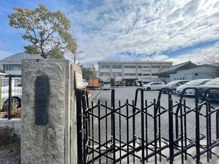 大宝小学校(小学校)まで850m サンハイム伊勢Ｂ