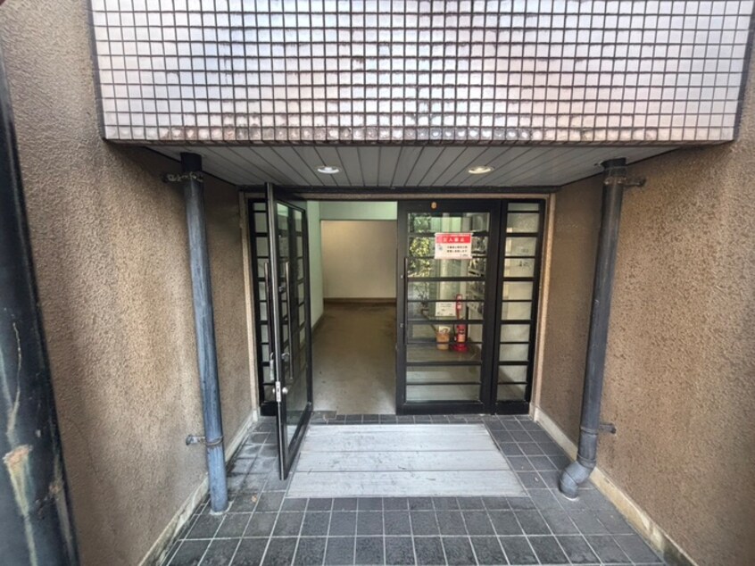 エントランス部分 サンハイツ小栗栖Ⅱ