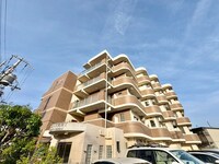 リ－ガルコ－ト山本駅前