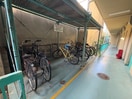 駐輪場 メゾンモナミ