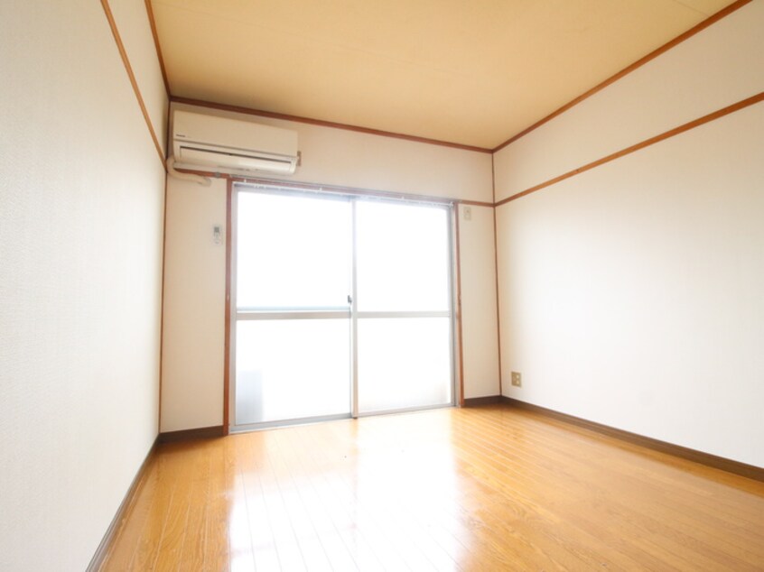 居室 メゾンモナミ