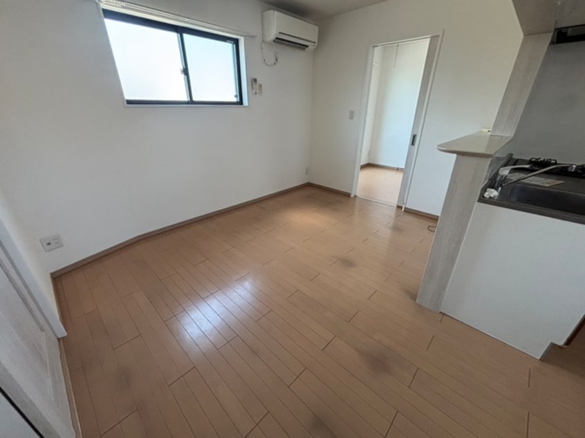 居室 カーサイースト