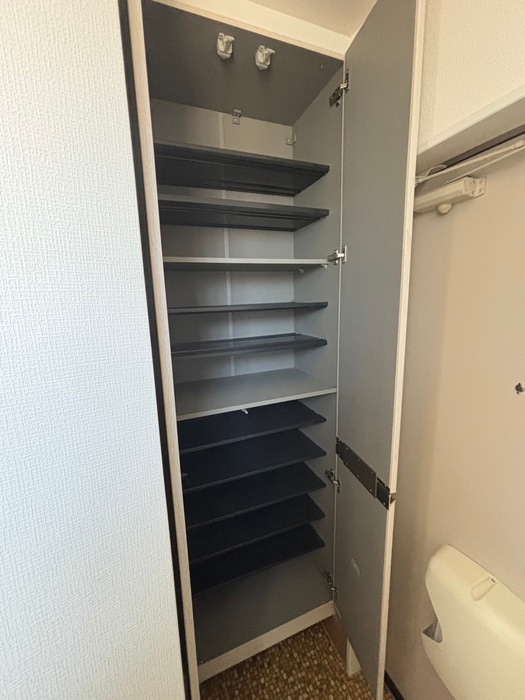 靴箱 カーサイースト