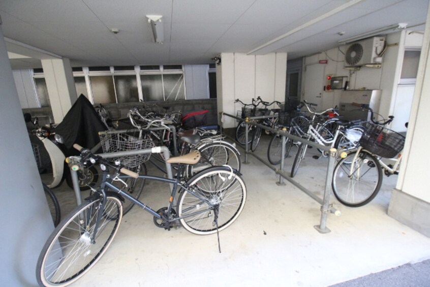 駐輪場 カインド高井田