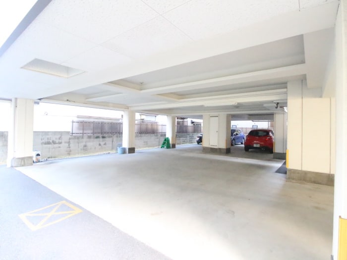 駐車場 カインド高井田