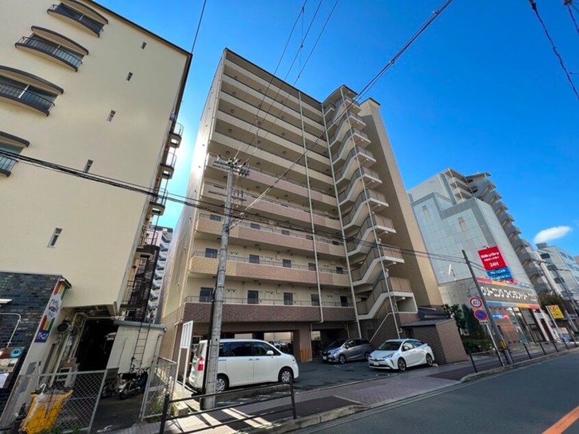 外観写真 モノロカ－レ江坂