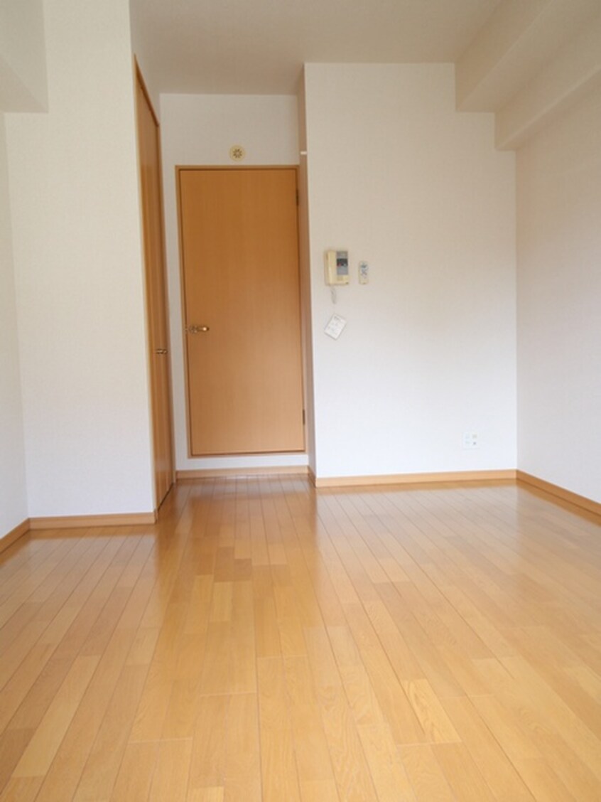 居室 モノロカ－レ江坂