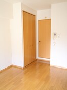 居室 モノロカ－レ江坂