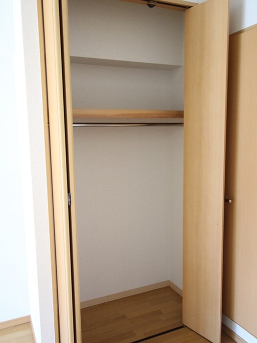 収納 モノロカ－レ江坂