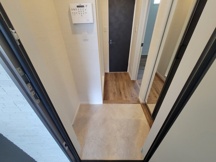 玄関 Ｌａｖｉｅ　ｌｉｂｒｅ－Ｋ