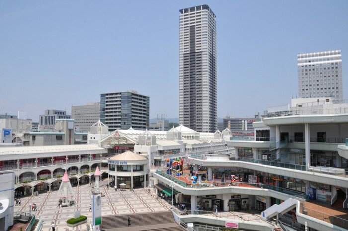 千里中央駅(公園)まで782m プレベール千里中央