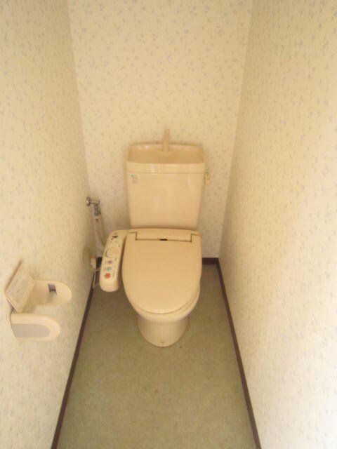 トイレ セレブリム