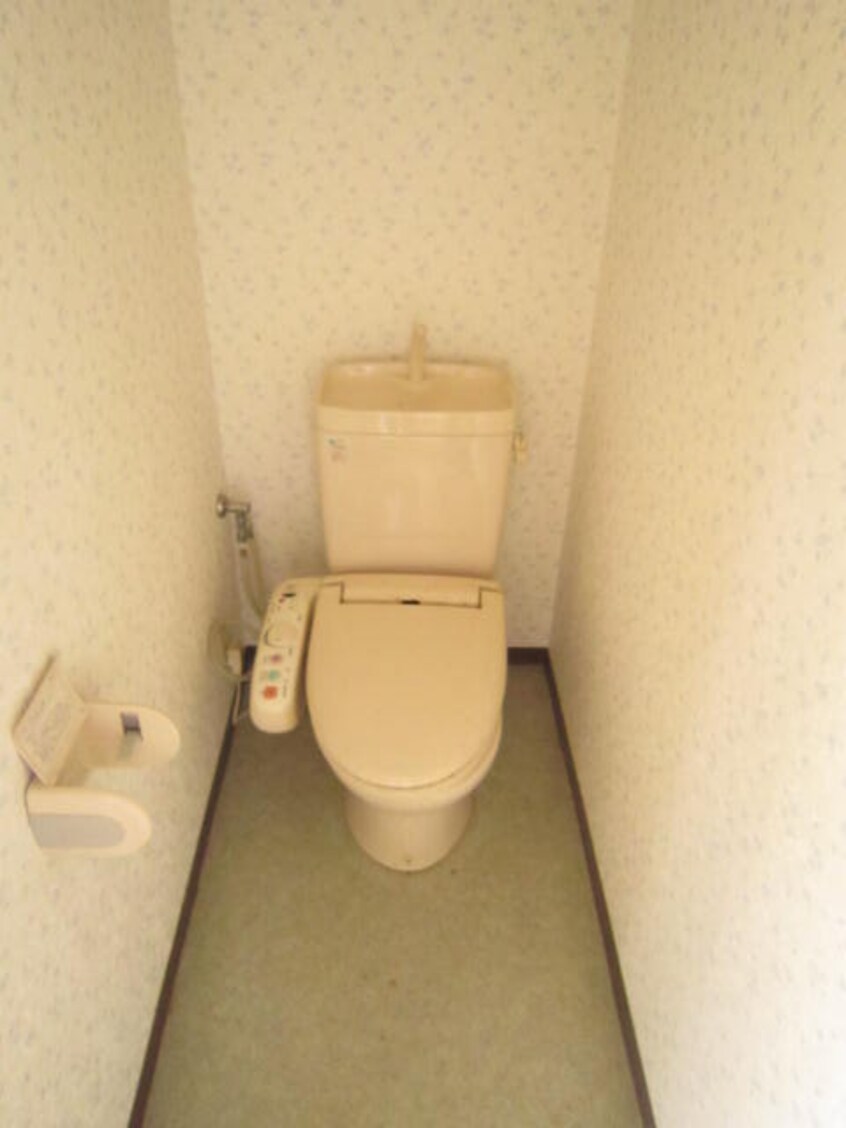 トイレ セレブリム