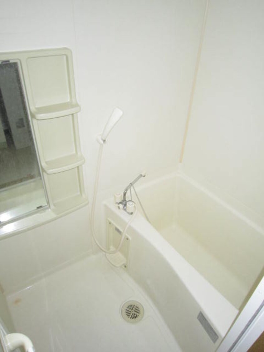 バス／シャワールーム等 セレブリム