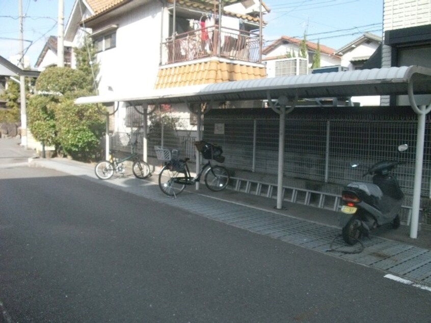 駐輪場 ヴェスタin盾津