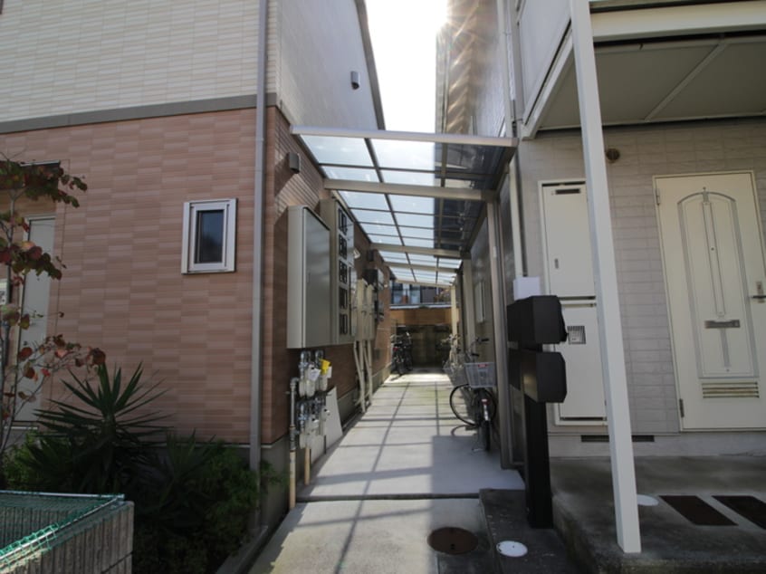 駐輪場 コーポラス若草EAST