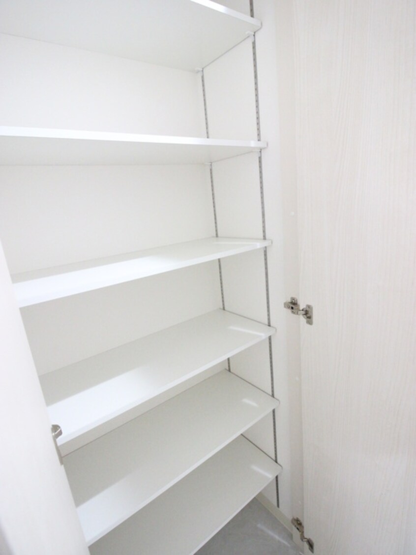 靴箱 ﾌｫﾚｽﾄｸﾘｴｵｰﾚ上島町弐番館