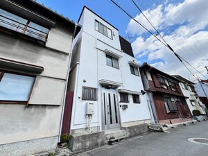 栄本町貸家