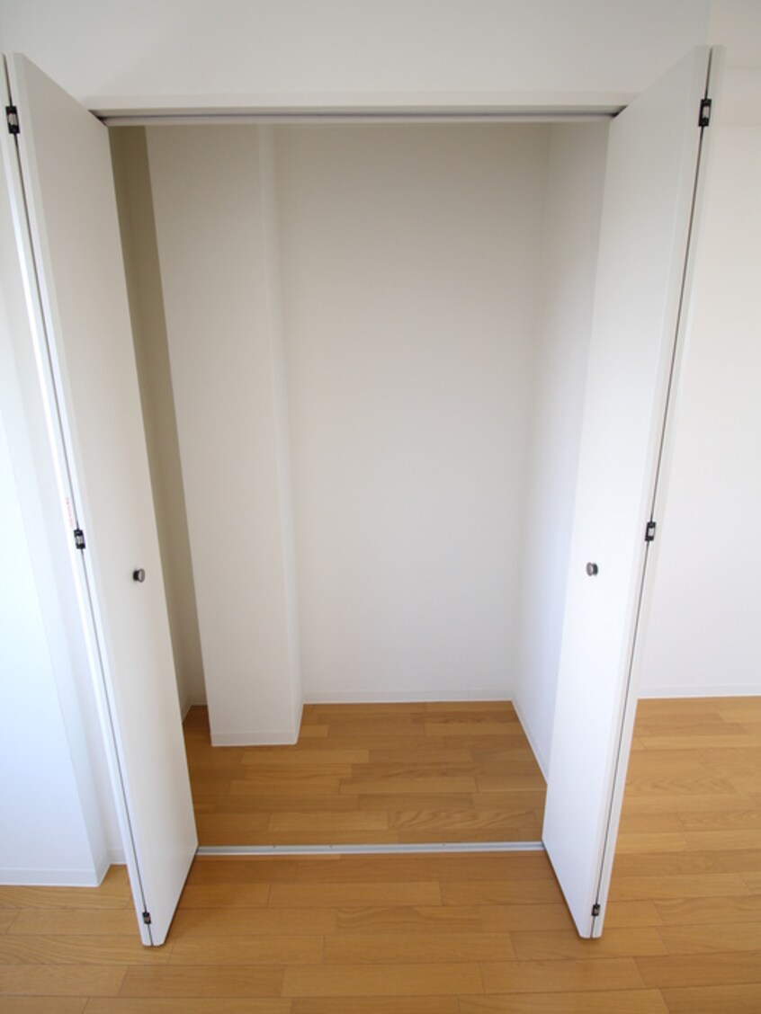 収納 ＹＯＳＯＺＡＥＭＯＮ