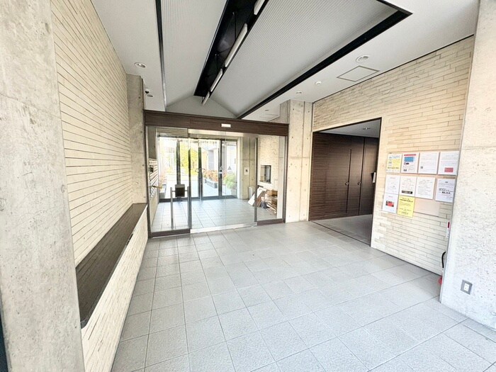 エントランス部分 ベネート京都洛西