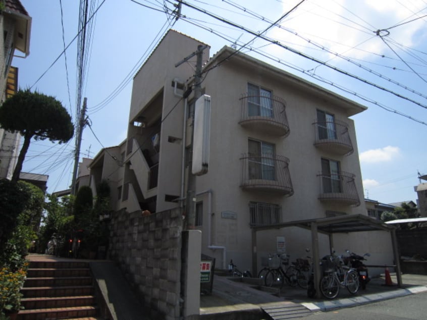 エントランス部分 ｾﾝﾄﾗﾙｺ-ﾄ南桜塚(3号室－8号室)