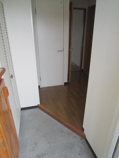玄関 ハイツ　タンモト