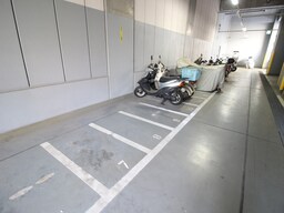 バイク置き場