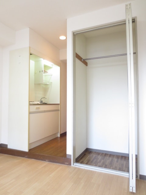 収納 エスタシオン　シバタ