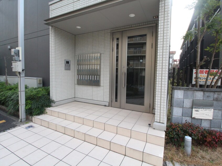 エントランス部分 サンシャリテ向丘B棟