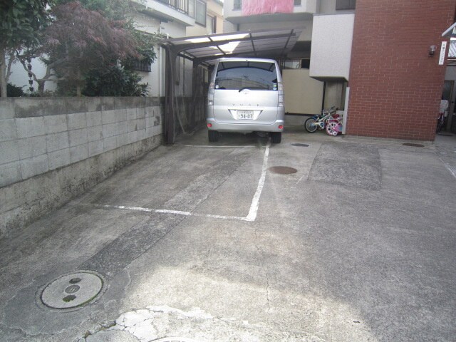 駐車場 大沢マンション