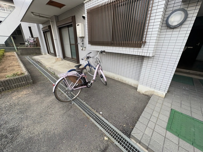 駐輪場 エクレール大美野
