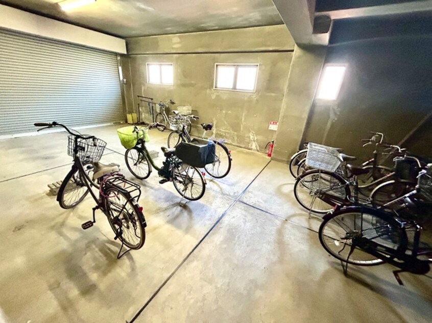 駐輪場 麻田レインボーハイツ