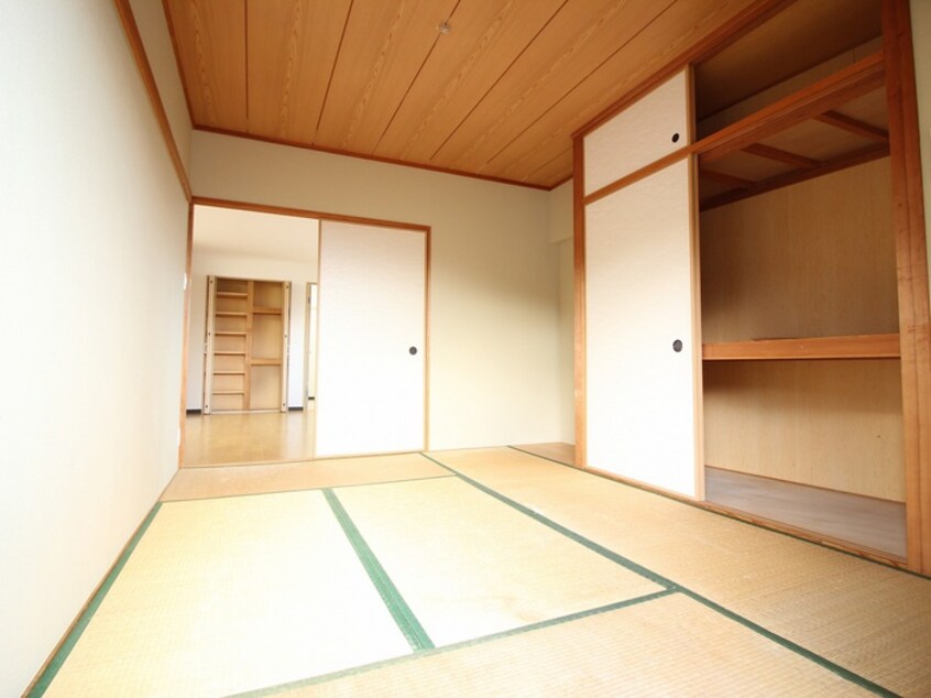 居室 ランブラス嵯峨