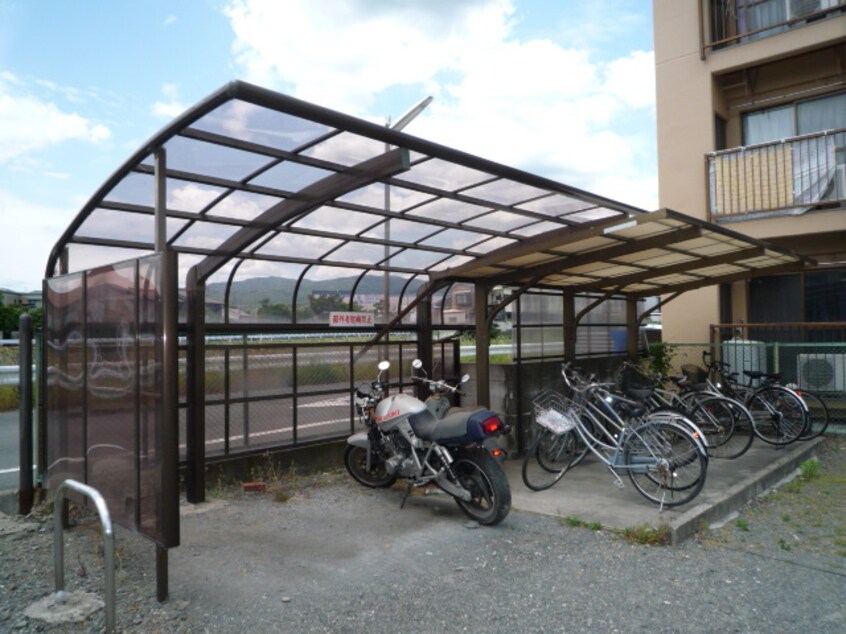 駐輪場 ハイコ－ポフジタ