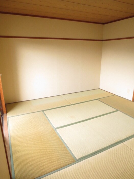 居室 ハイコ－ポフジタ