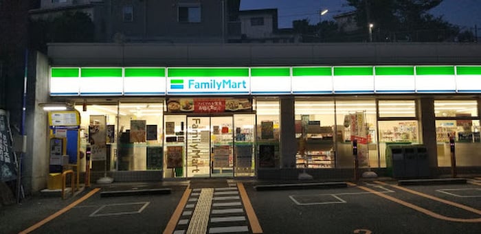 ファミリーマート(コンビニ)まで267m 木村戸建１