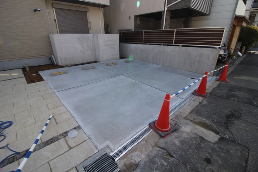 駐車場 メゾン帝塚山