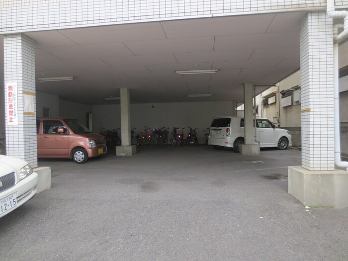 駐車場 グレ－スハイツナカタニ