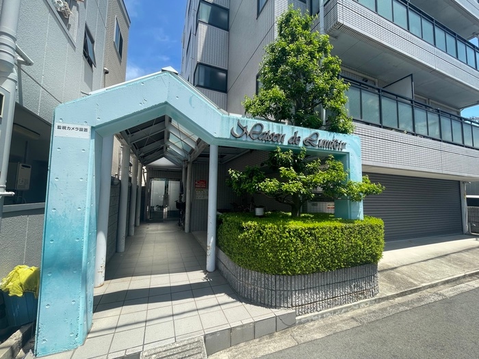 エントランス部分 メゾンドルミエ－ル