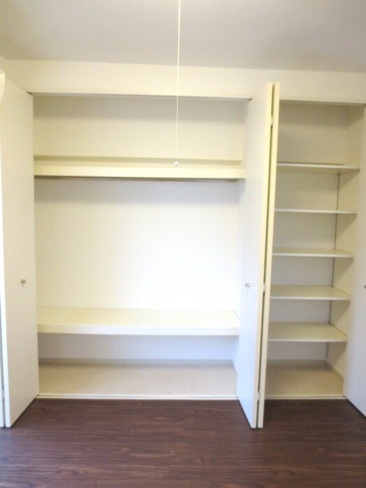 収納 ビエラ江戸堀